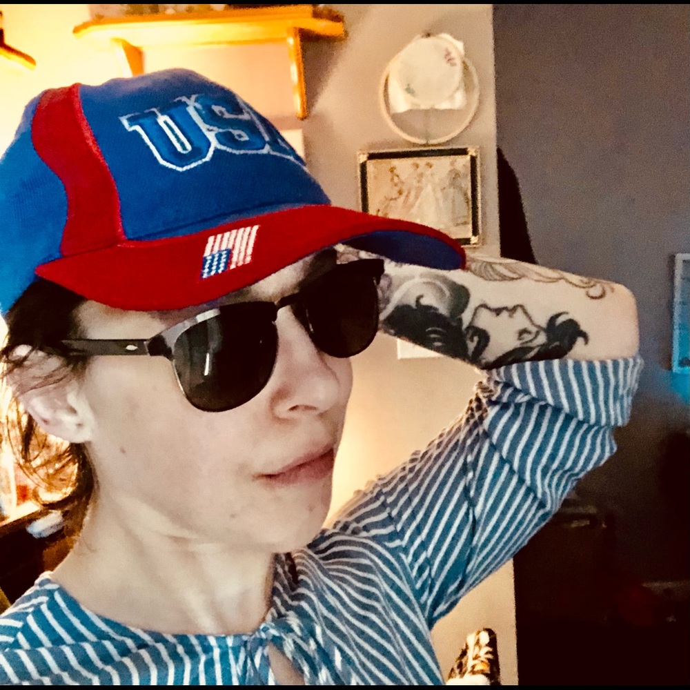Vintage USA adjustable back baseball hat
